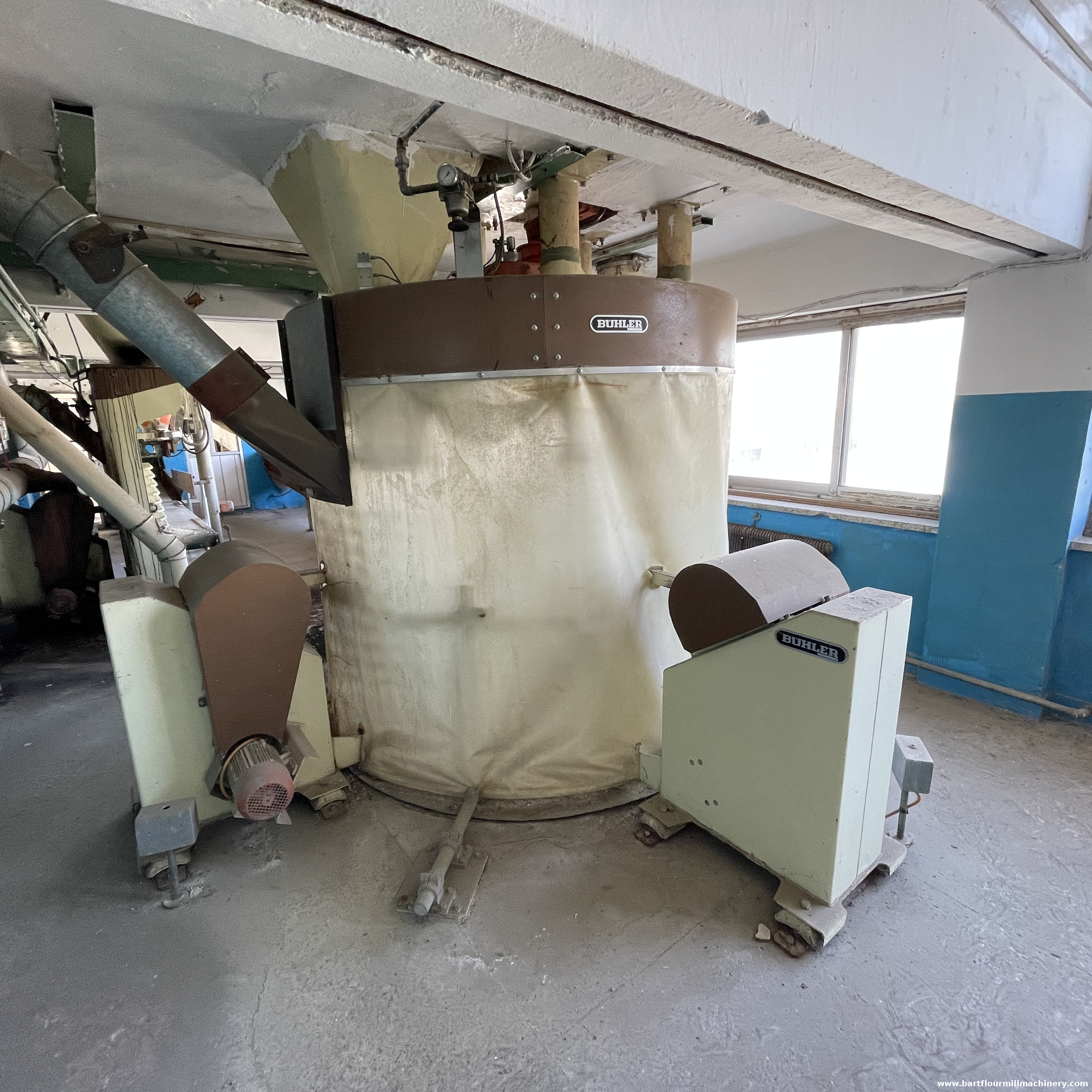 Used Buhler MWPK Carousel 4 Spouts Packing Machine